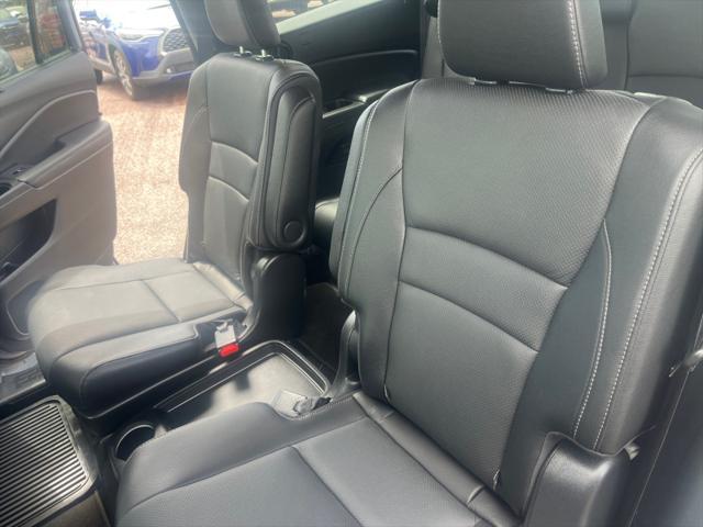 used 2022 Honda Pilot car, priced at $36,995
