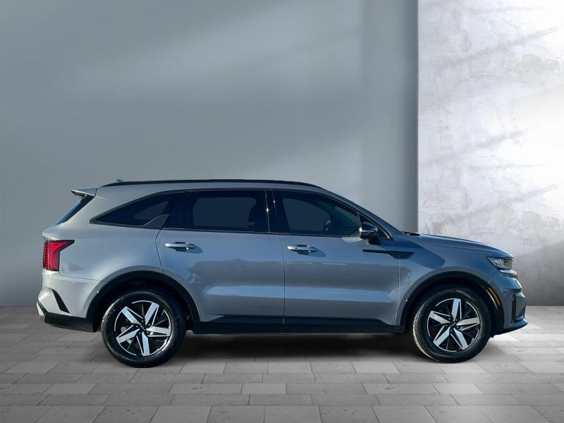 used 2022 Kia Sorento car, priced at $24,995