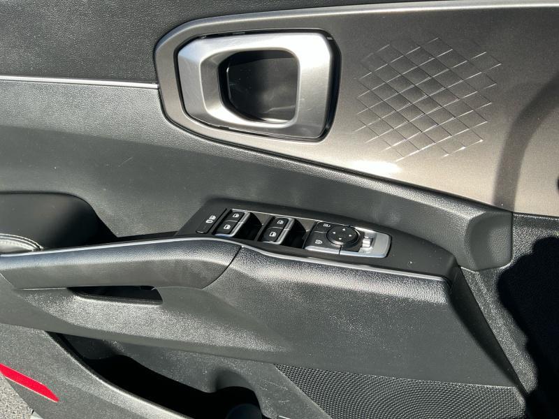 used 2022 Kia Sorento car, priced at $24,995