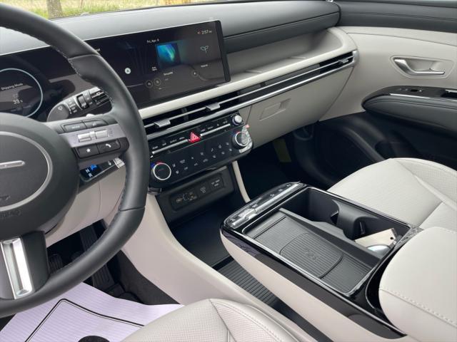 new 2025 Hyundai TUCSON Hybrid car, priced at $43,754