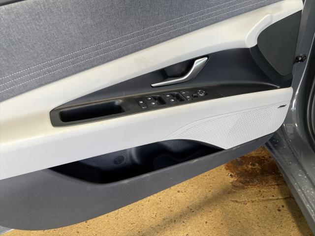 new 2025 Hyundai Elantra car, priced at $30,914