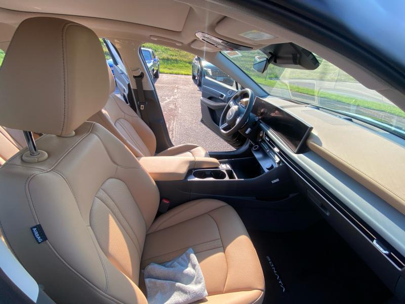 new 2025 Hyundai Sonata Hybrid car, priced at $39,924