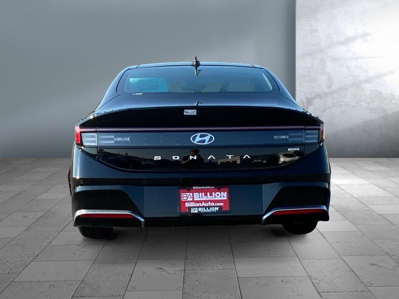 new 2025 Hyundai Sonata Hybrid car, priced at $39,924