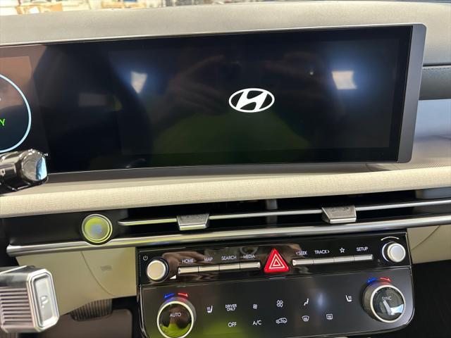new 2025 Hyundai TUCSON Hybrid car, priced at $38,784