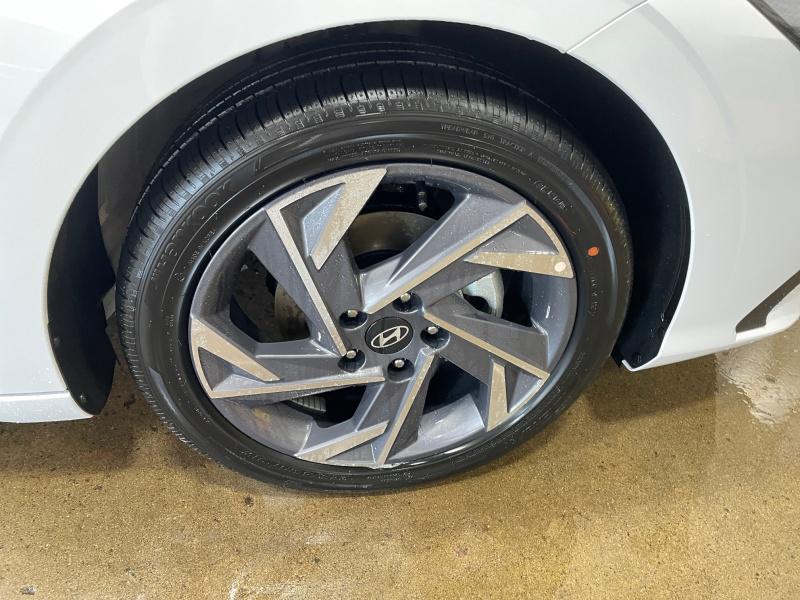 new 2025 Hyundai Elantra car, priced at $23,034