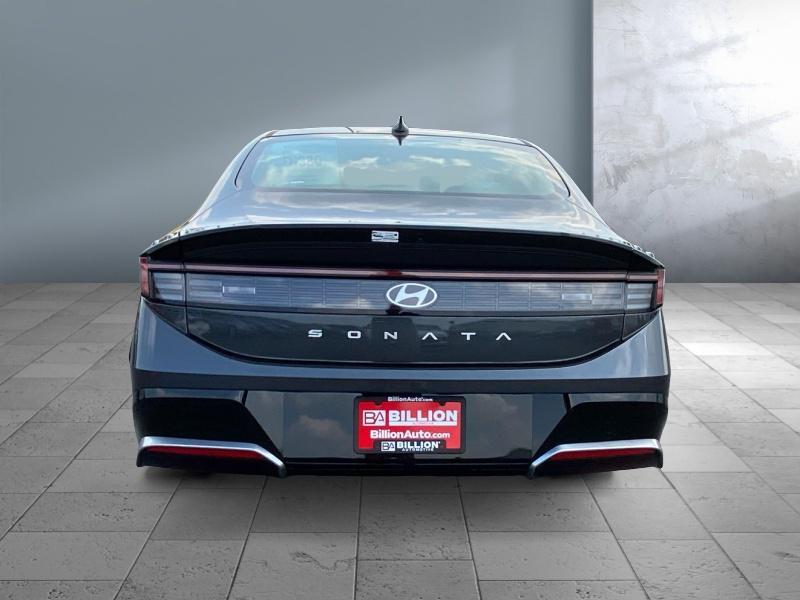 new 2025 Hyundai Sonata car, priced at $30,304