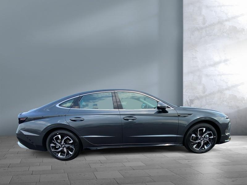new 2025 Hyundai Sonata car, priced at $30,304