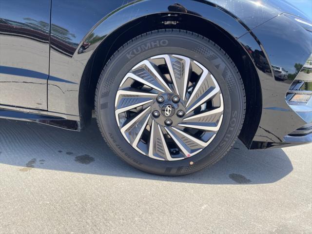 new 2025 Hyundai Sonata Hybrid car, priced at $33,439