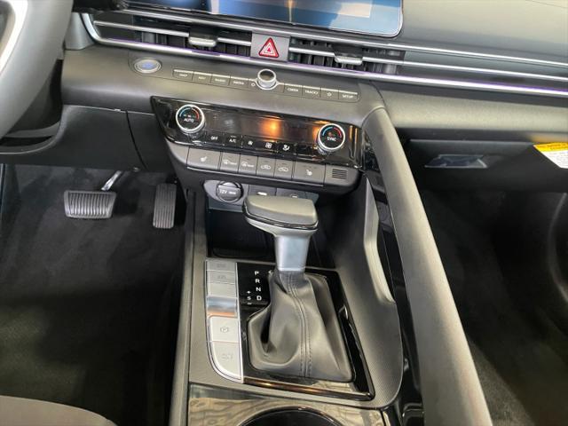 new 2025 Hyundai Elantra car, priced at $26,679