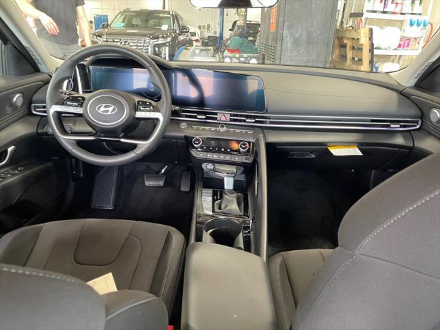 new 2025 Hyundai Elantra car, priced at $26,679