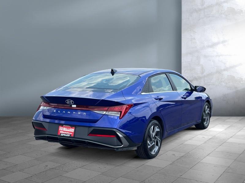 new 2025 Hyundai Elantra car, priced at $26,179
