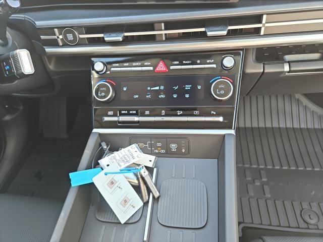 new 2025 Hyundai Santa Fe car, priced at $41,654
