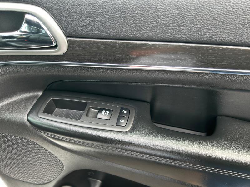 used 2018 Jeep Grand Cherokee car, priced at $14,995