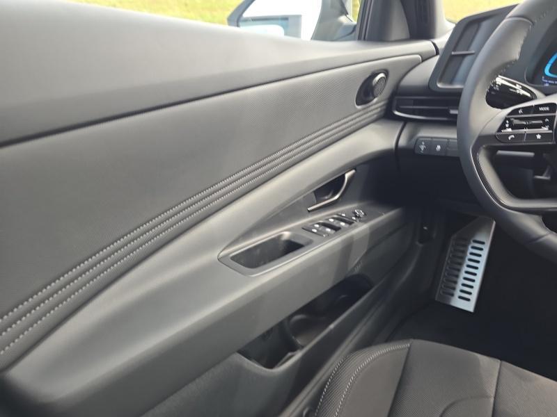 new 2025 Hyundai Elantra car, priced at $23,064