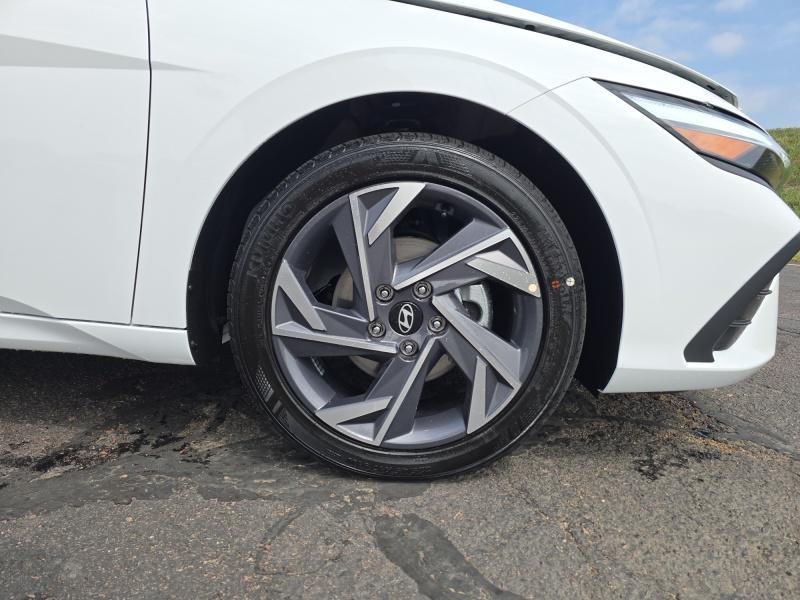 new 2025 Hyundai Elantra car, priced at $23,064