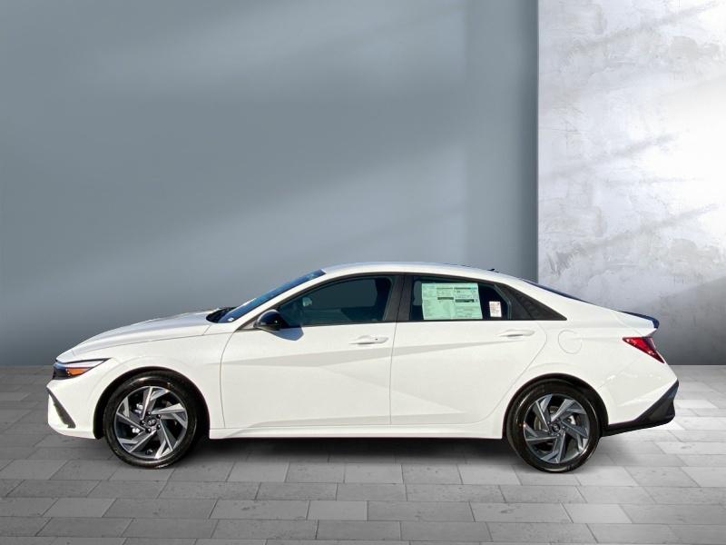 new 2025 Hyundai Elantra car, priced at $23,004