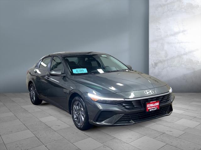 new 2025 Hyundai Elantra HEV car, priced at $26,484