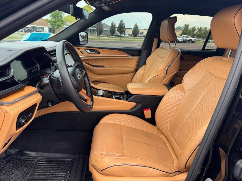used 2022 Jeep Grand Cherokee car, priced at $44,995