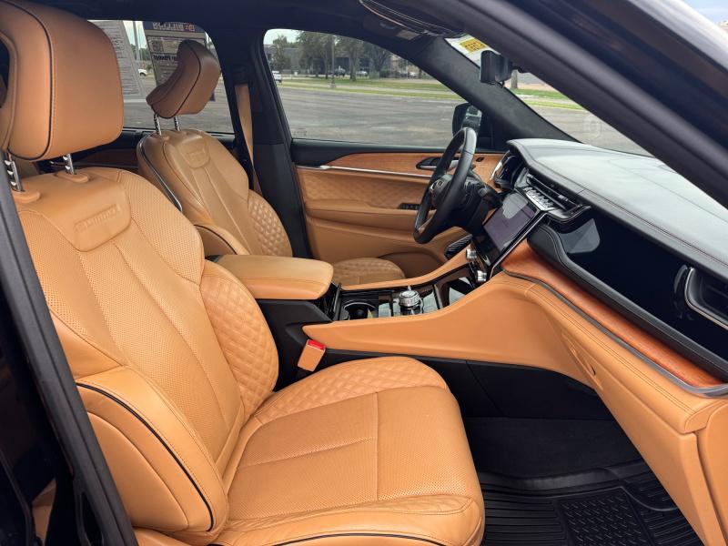 used 2022 Jeep Grand Cherokee car, priced at $44,995