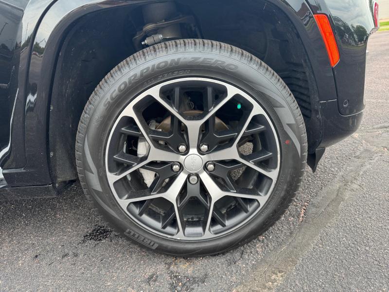 used 2022 Jeep Grand Cherokee car, priced at $44,995