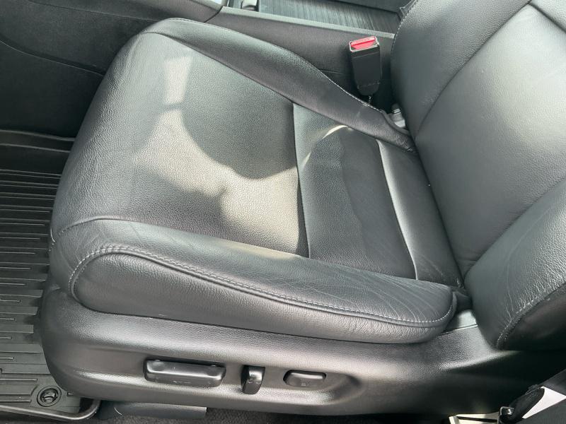 used 2022 Honda Pilot car, priced at $32,995
