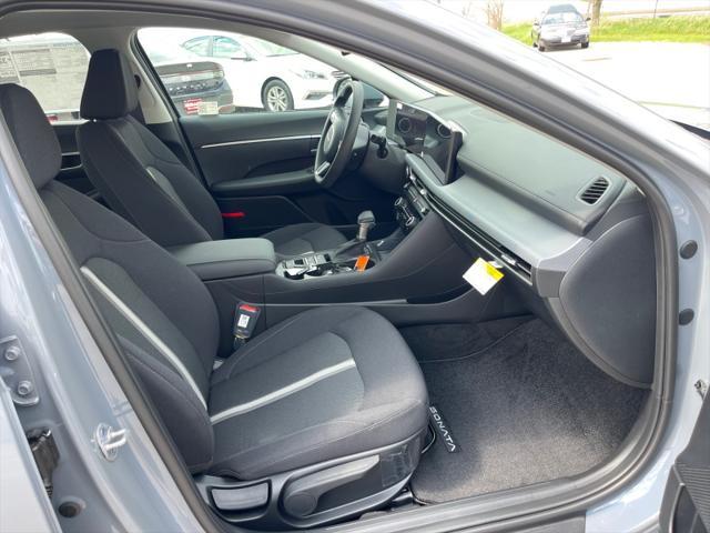 new 2025 Hyundai Sonata car, priced at $29,297