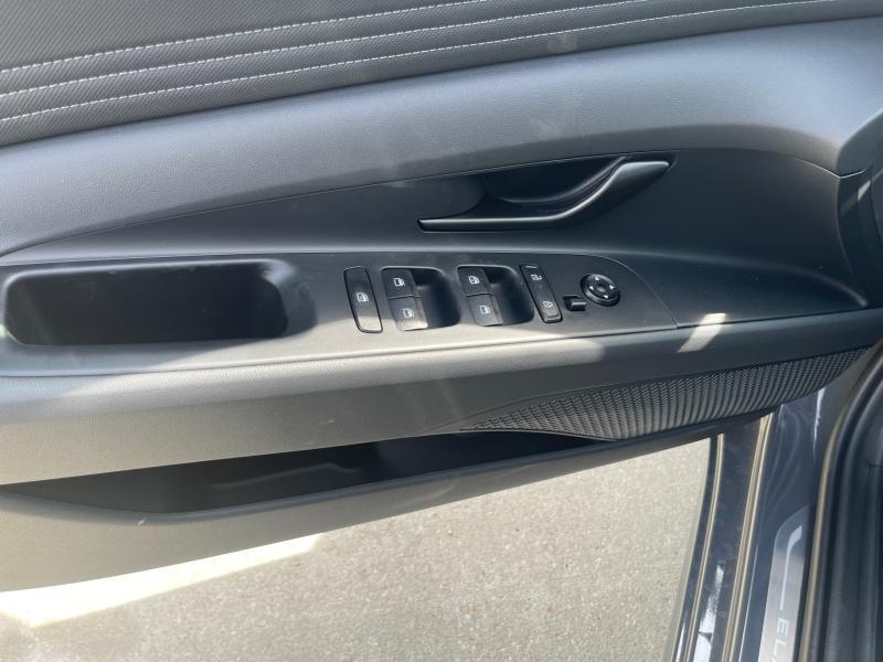 new 2025 Hyundai Elantra car, priced at $25,409