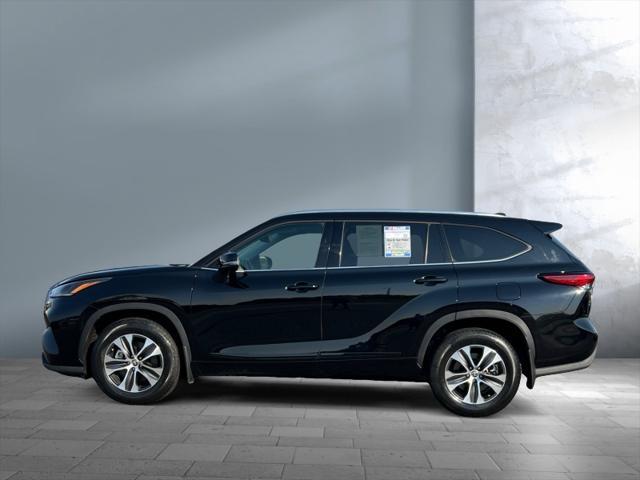 used 2021 Toyota Highlander car, priced at $37,995