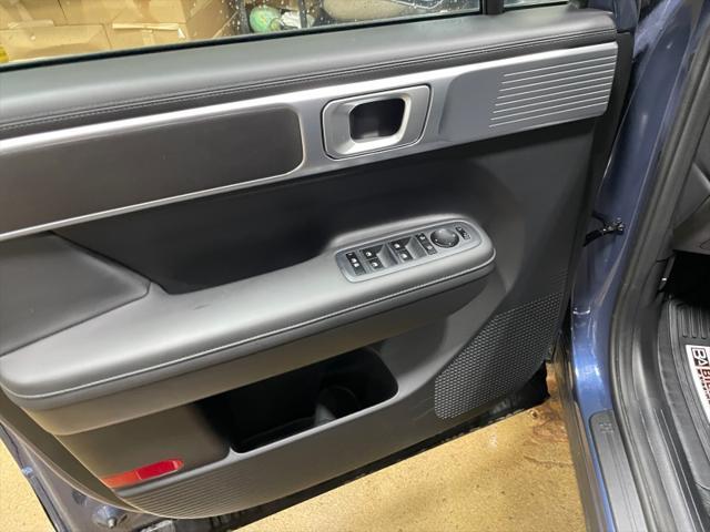 used 2025 Hyundai Santa Fe car, priced at $39,995