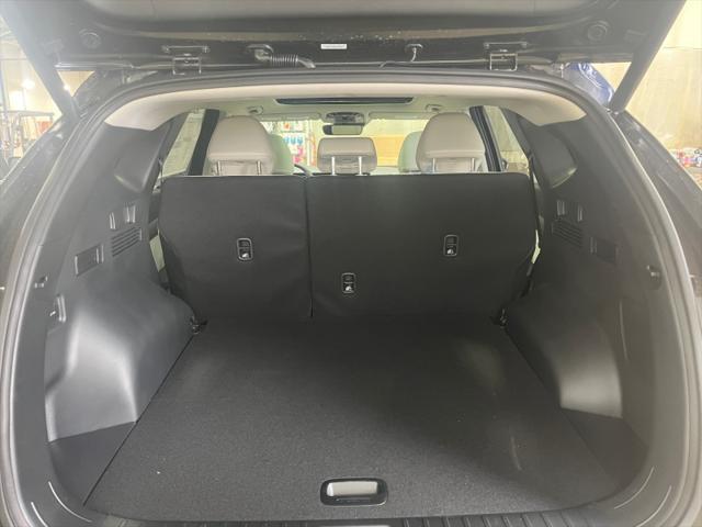 new 2025 Hyundai TUCSON Hybrid car, priced at $42,479