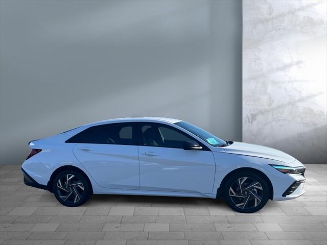 new 2025 Hyundai Elantra car, priced at $30,084