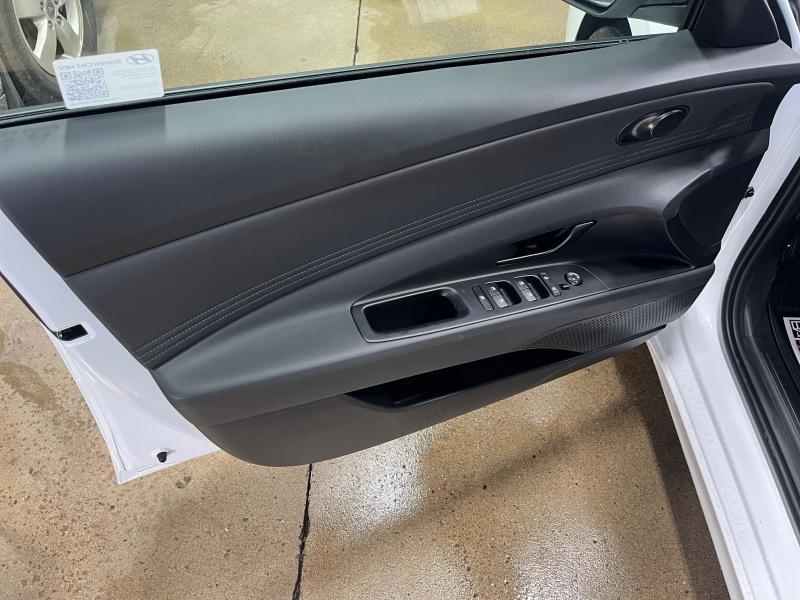 new 2025 Hyundai ELANTRA HEV car, priced at $27,084