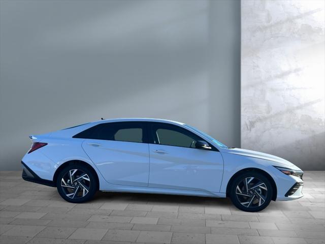 new 2025 Hyundai Elantra HEV car, priced at $29,629