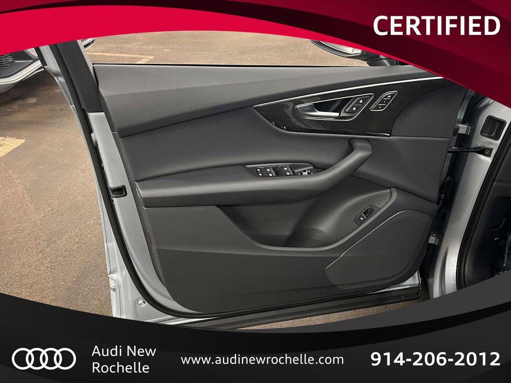 used 2025 Audi Q7 car, priced at $58,995