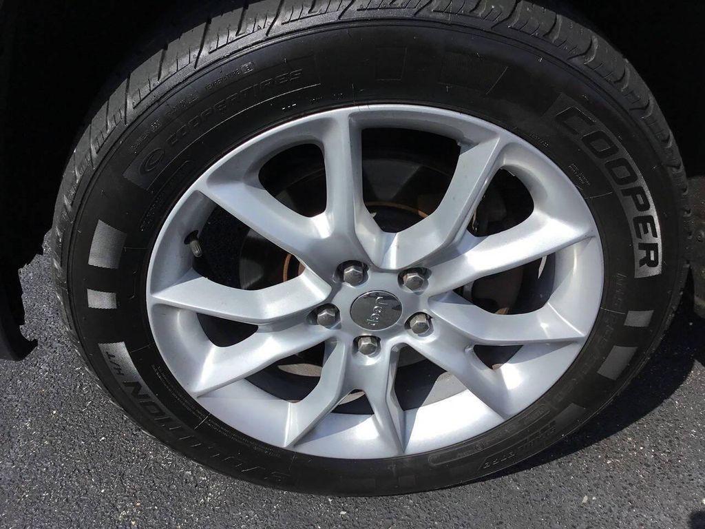 used 2014 Jeep Grand Cherokee car, priced at $15,988