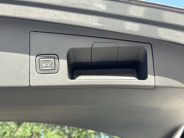 used 2021 Cadillac XT5 car, priced at $27,900