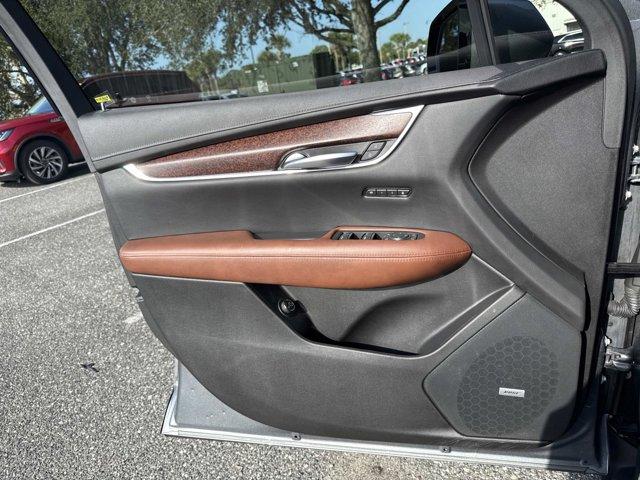 used 2021 Cadillac XT5 car, priced at $27,900