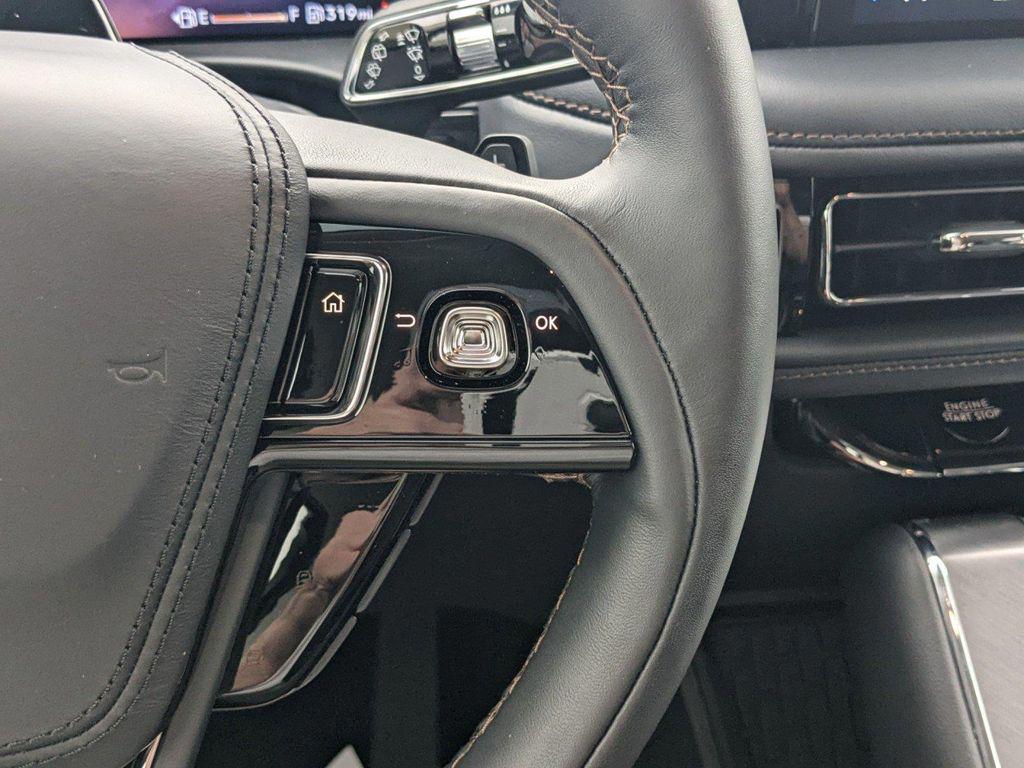 new 2025 Lincoln Aviator car, priced at $63,275