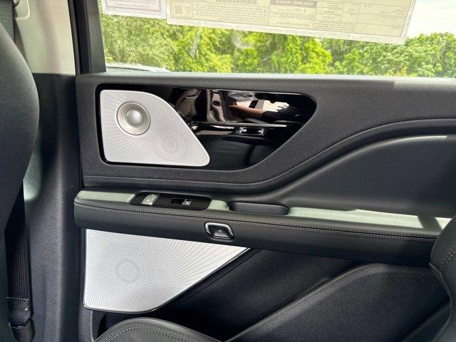 new 2025 Lincoln Aviator car, priced at $83,550