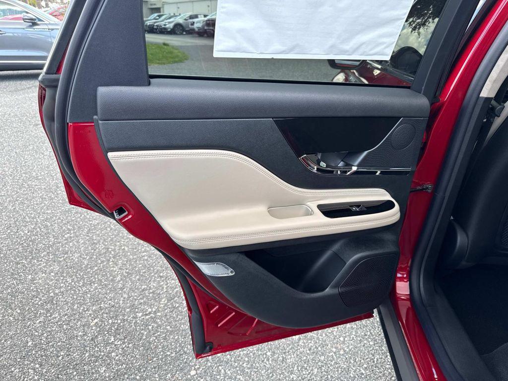 new 2025 Lincoln Corsair car, priced at $42,655