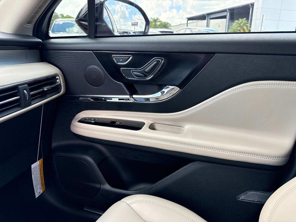 new 2025 Lincoln Corsair car, priced at $42,655