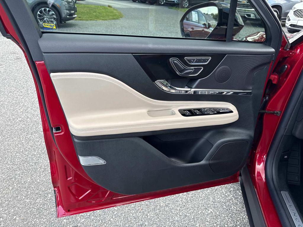 new 2025 Lincoln Corsair car, priced at $42,655