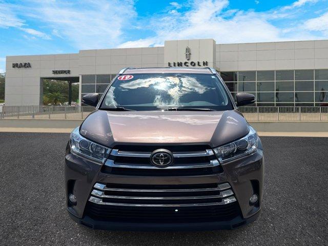 used 2018 Toyota Highlander car, priced at $28,900