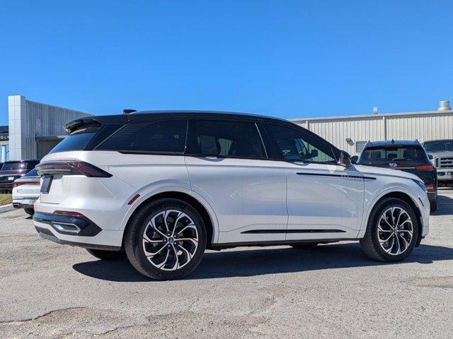 new 2025 Lincoln Nautilus car, priced at $62,455