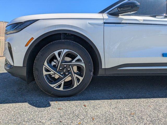 new 2025 Lincoln Nautilus car, priced at $61,020