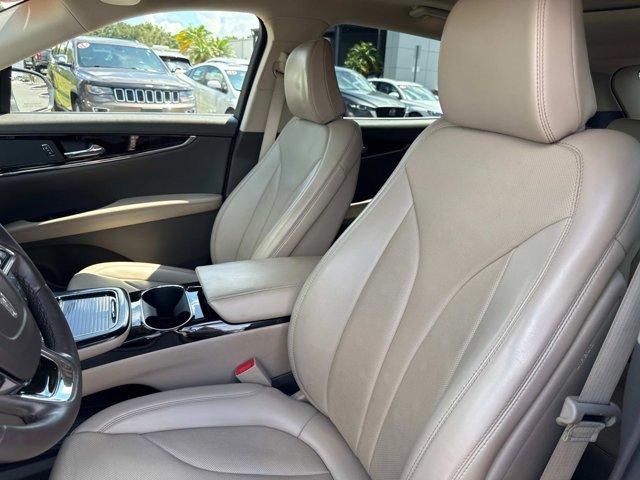 used 2022 Lincoln Nautilus car, priced at $35,900
