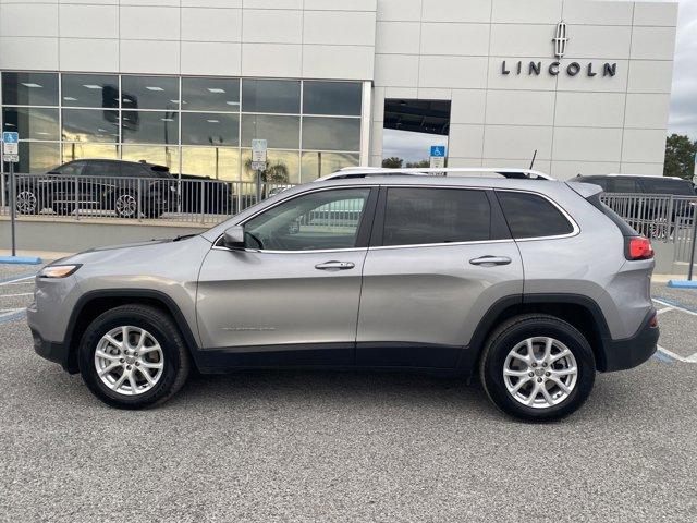 used 2016 Jeep Cherokee car, priced at $15,900