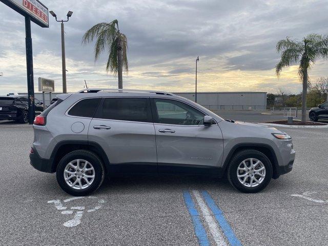 used 2016 Jeep Cherokee car, priced at $15,900