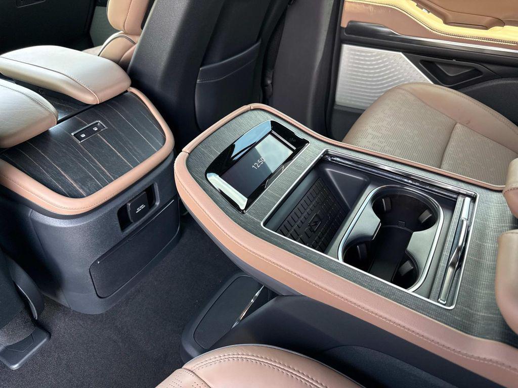 new 2025 Lincoln Navigator car, priced at $121,190
