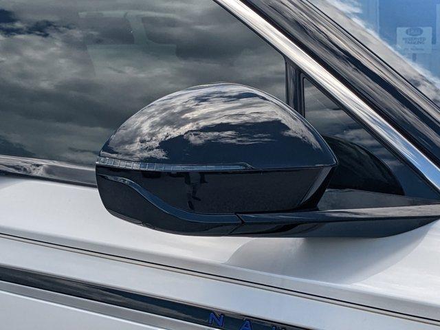 new 2025 Lincoln Nautilus car, priced at $61,020